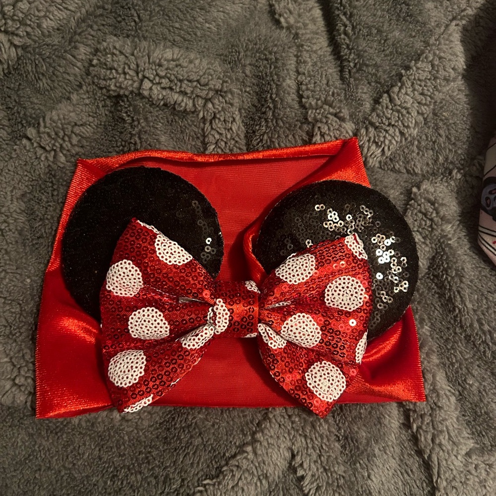 Minnie Mouse headband